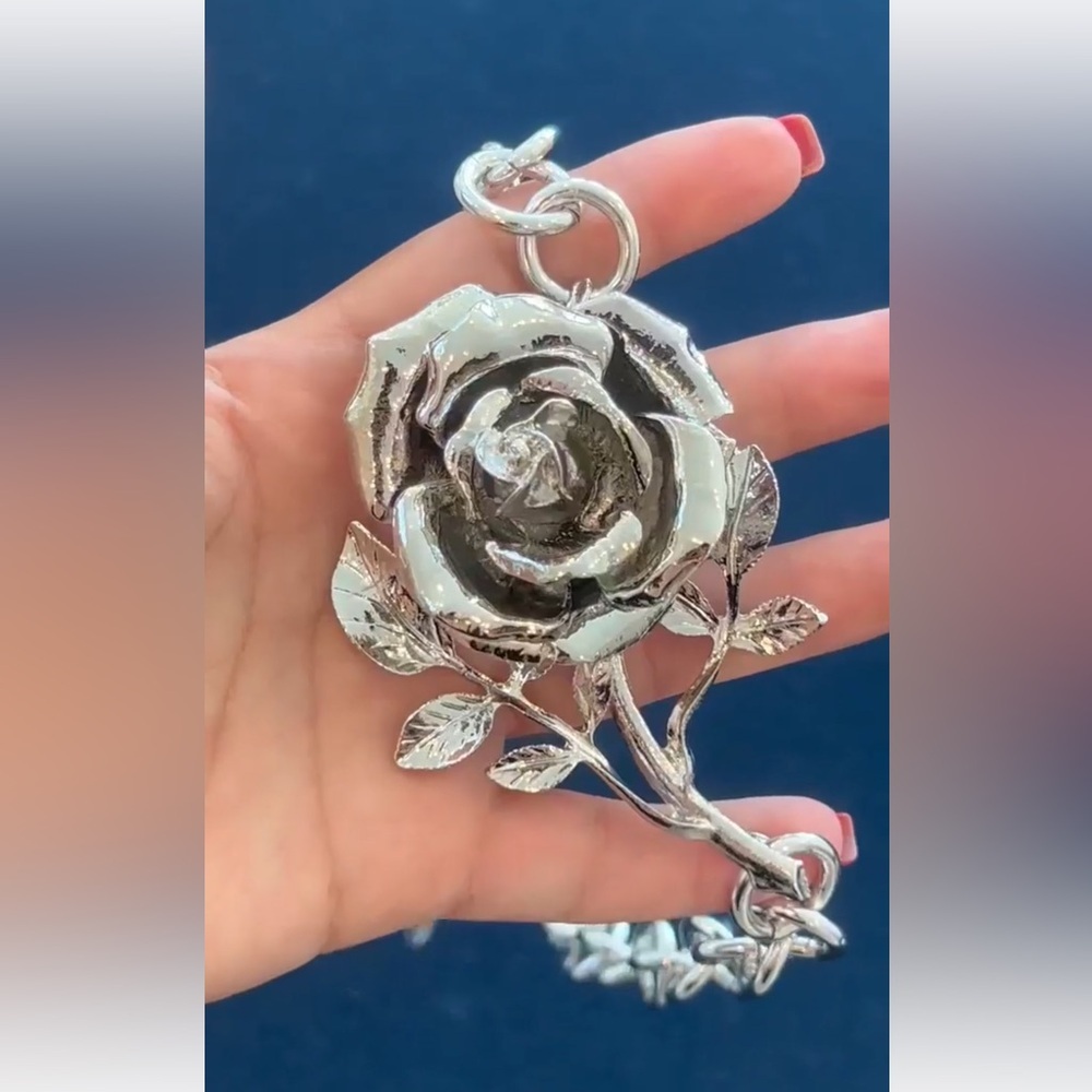 Zara Bold Rose Statement Necklace - Silver Tone - Picture 3 of 6